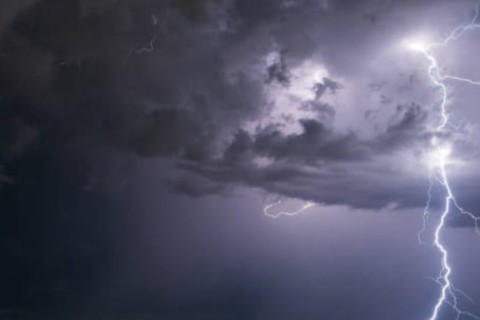 Granizo e ventos de até 90 km/h: RS tem previsão de tempo severo.