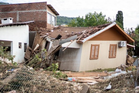 Ventos ainda atingem o Sudeste nesta quinta; Sul tem trégua na chuva, mas rios seguem em atenção